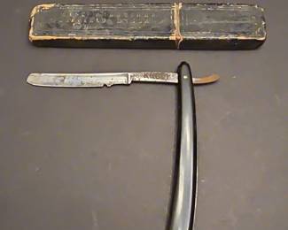 Kropp Straight Razor with Wade Butcher Case
