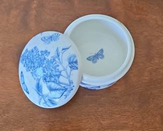 Portmeirion Botanic Blue Lidded Trinket Box second image