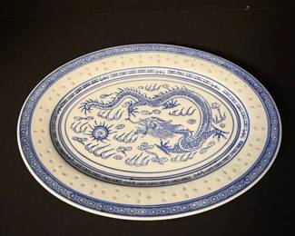 Chinese Export Blue and White Porcelain Dragon Platter