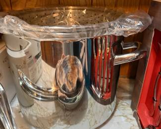 Stockpot With Steamer