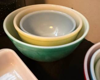 Nesting Mixing Bowls