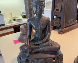 Bronze seated Buddha
