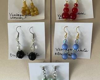 BBS069 - Myrna Lee Chang Assorted Vintage Earrings