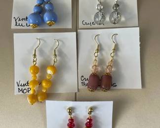 BBS096 - Myrna Lee Chang Assorted Vintage Earrings
