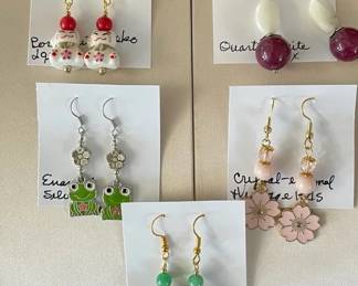 BBS047 - Myrna Lee Chang Cuties & Other Assorted Vintage Earrings