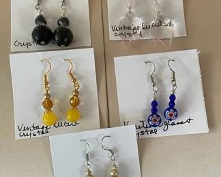 BBS090 - Myrna Lee Chang Assorted Vintage Earrings
