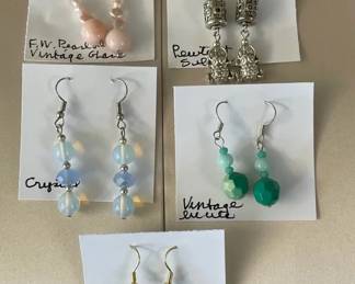 BBS098 - Myrna Lee Chang Lucky Frog & Other Assorted Vintage Earrings