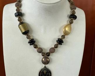 BBS006 - Myrna Lee Chang Stunning Statement Necklace