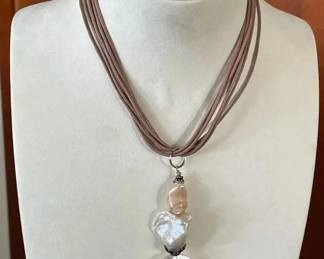 BBS015 - Myrna Lee Chang Mother-of-Pearl Leaf Necklace