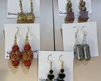 BBS059 - Myrna Lee Chang Assorted Vintage Earrings