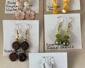 BBS104 - Myrna Lee Chang Cherry Blossoms & Other Assorted Vintage Earrings