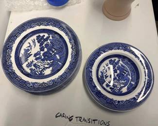 BBS553 - Johnson Brothers Blue Willow China Set Made In England
