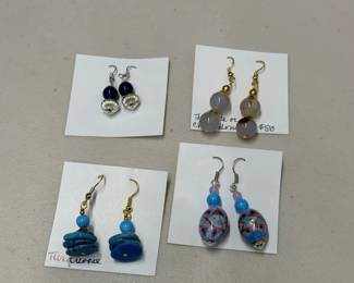 BBS128 - Myrna Lee Chang Blue Themed Earring Set