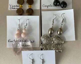 BBS108 - Myrna Lee Chang Assorted Vintage Earrings