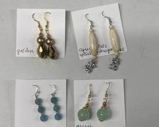 BBS121 - Myrna Lee Chang Lucky Neko & Other Assorted Vintage Earrings
