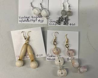 BBS136 - Myrna Lee Chang Lucky Neko & Other Assorted Vintage Earrings