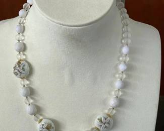 BBS004 - Myrna Lee Chang Necklace With Porcelain Beads