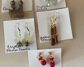 BBS091 - Myrna Lee Chang Assorted Vintage Earrings