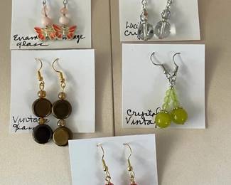 BBS081 - Myrna Lee Chang Cute Butterfly & Other Assorted Vintage Earrings