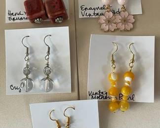BBS086 - Myrna Lee Chang Cherry Blossoms & Other Assorted Vintage Earrings