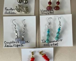 BBS094 - Myrna Lee Chang Lucky Neko & Other Assorted Vintage Earrings