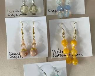 BBS112 - Myrna Lee Chang Assorted Vintage Earrings