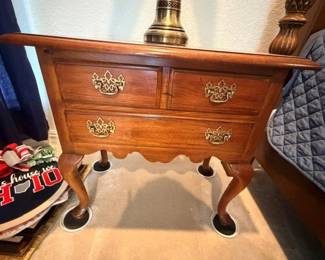 Thomasville Fisher Park Coll night stand