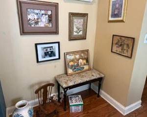Piano bench