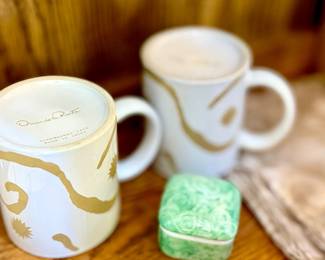 Oscar De La Renta mugs(4) no chips never used