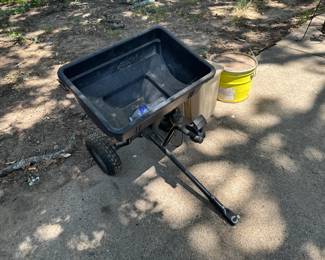 Yard Spreader