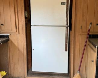 Fridge $25