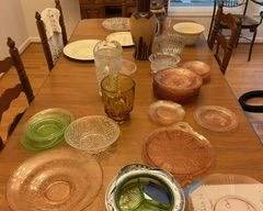 es dining table