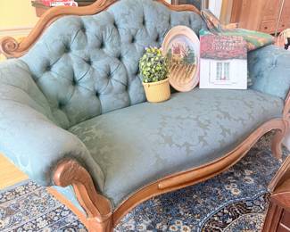 Victorian Settee 