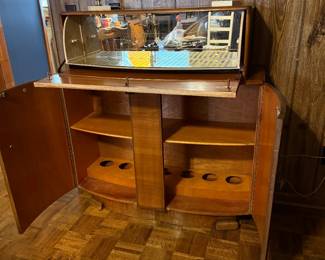 Antique Bar