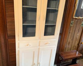 Antique cabinet. Excellent Condition.