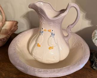 Goose pair bowl and pitcher.