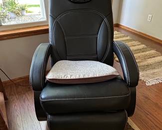 Modern Faux Leather Manual Recliner with Contrast Stitching