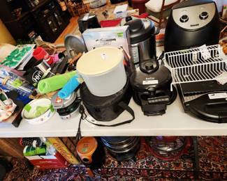 Assorted Kitchen Items and applicances
