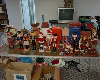 Nut Cracker collection