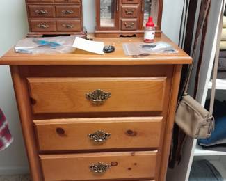 Dresser
