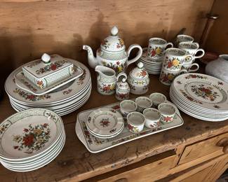 Villeroy & Boch Summertime 48+ pieces