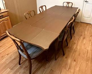 Rway Dining table, pads, chairs full size