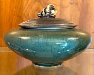 Andrew MacCorkindale raku porcelain pottery covered jar