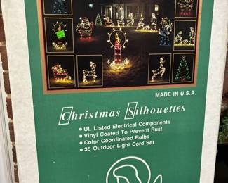 Outdoor Christmas lit decor