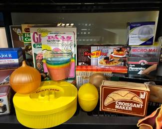Novelty kitchenware, much of it NIB