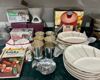 Fondue pots and accessories