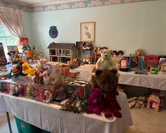 Large selection of vintage toys