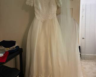 Wedding gown