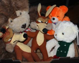 Willie Cayote, Bears Stuffed Animals