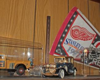 Stanley Cup Pendant, Model Cars Trucks
